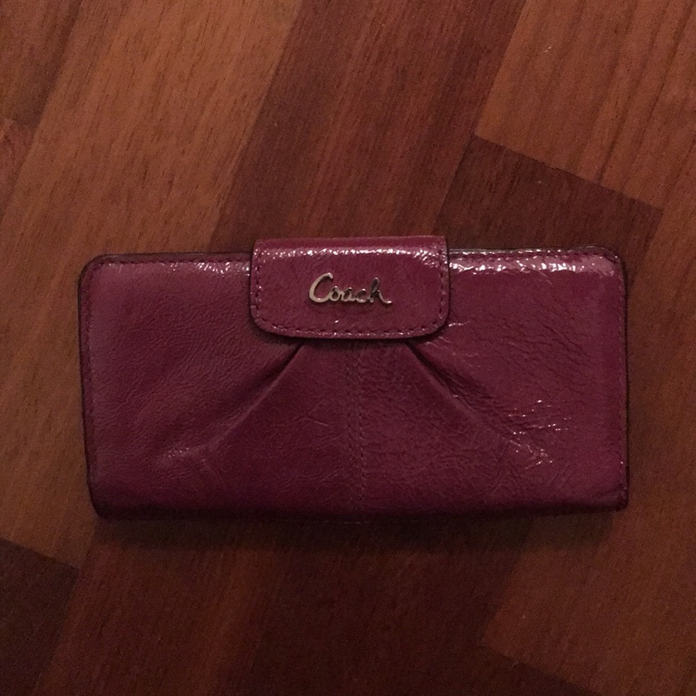 NWOT Coach Patent Leather Wallet